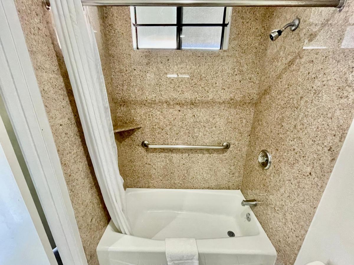 Rodeway Inn Santa Ana Dış mekan fotoğraf