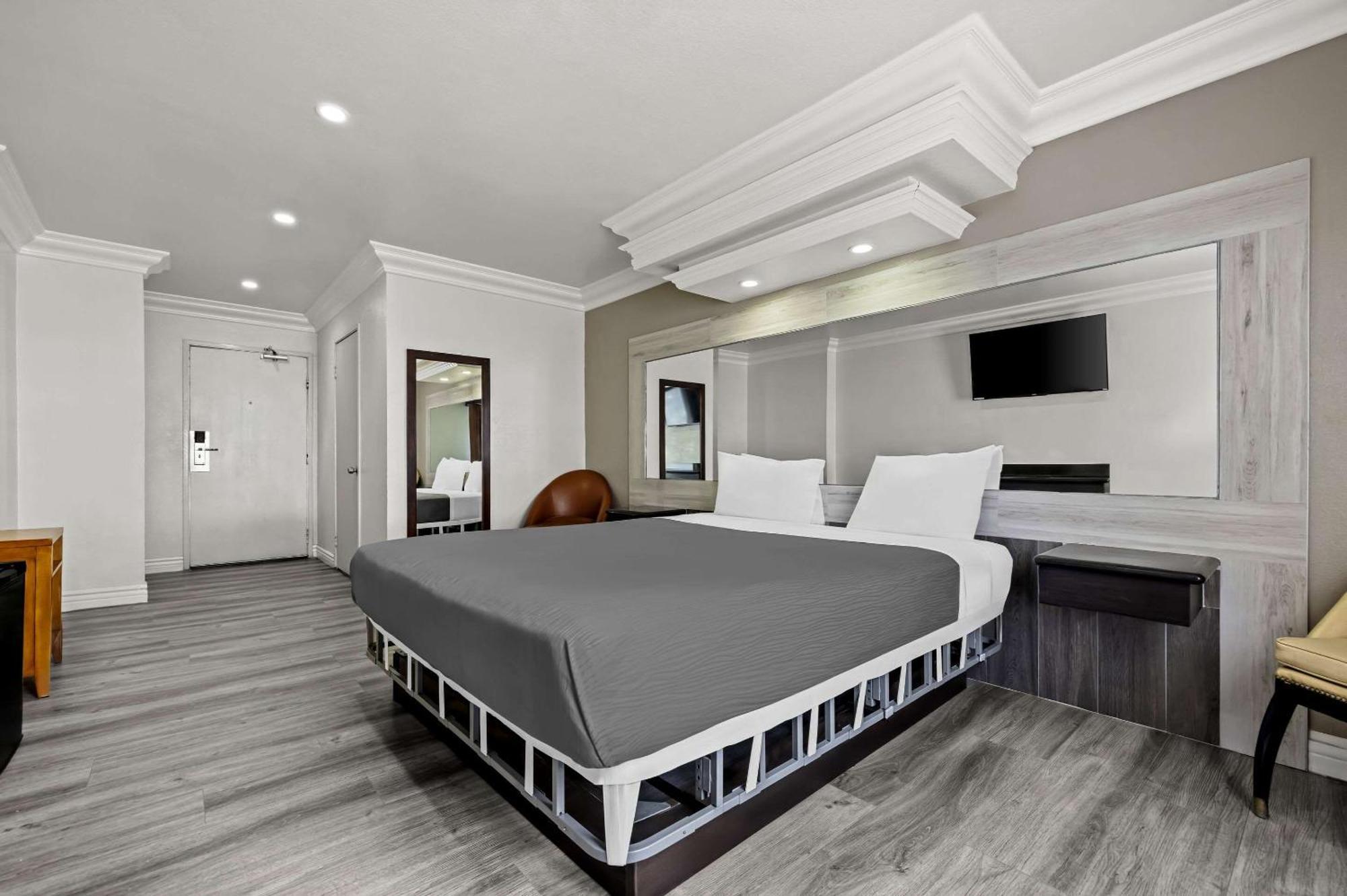 Rodeway Inn Santa Ana Dış mekan fotoğraf