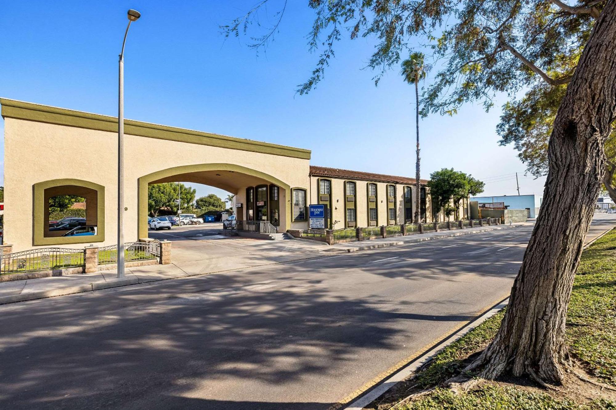 Rodeway Inn Santa Ana Dış mekan fotoğraf