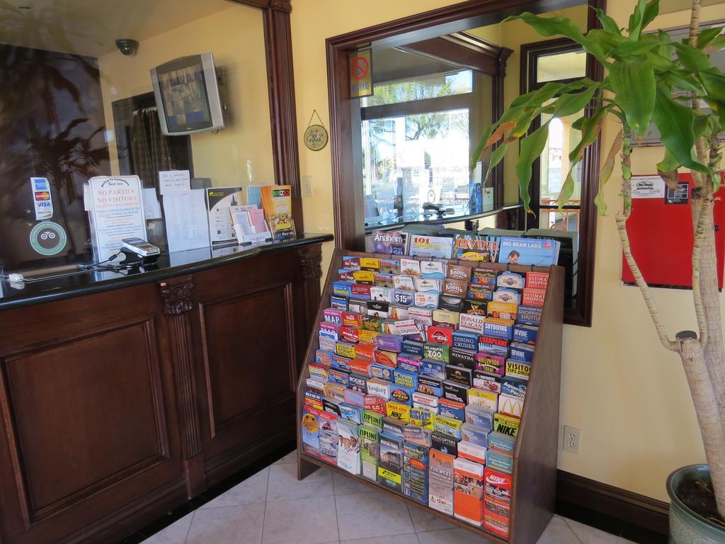 Rodeway Inn Santa Ana Dış mekan fotoğraf
